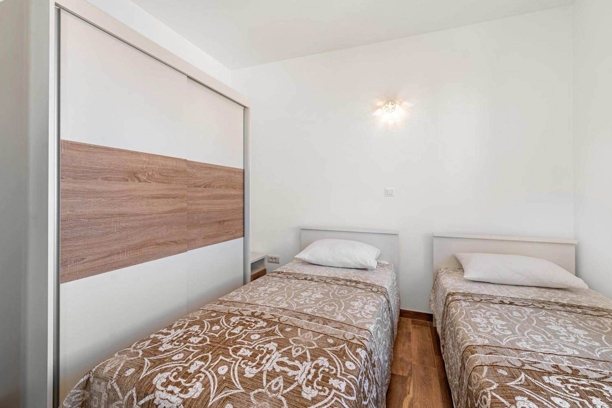 Apartments Boomerang Rogoznica  Szoba fotó